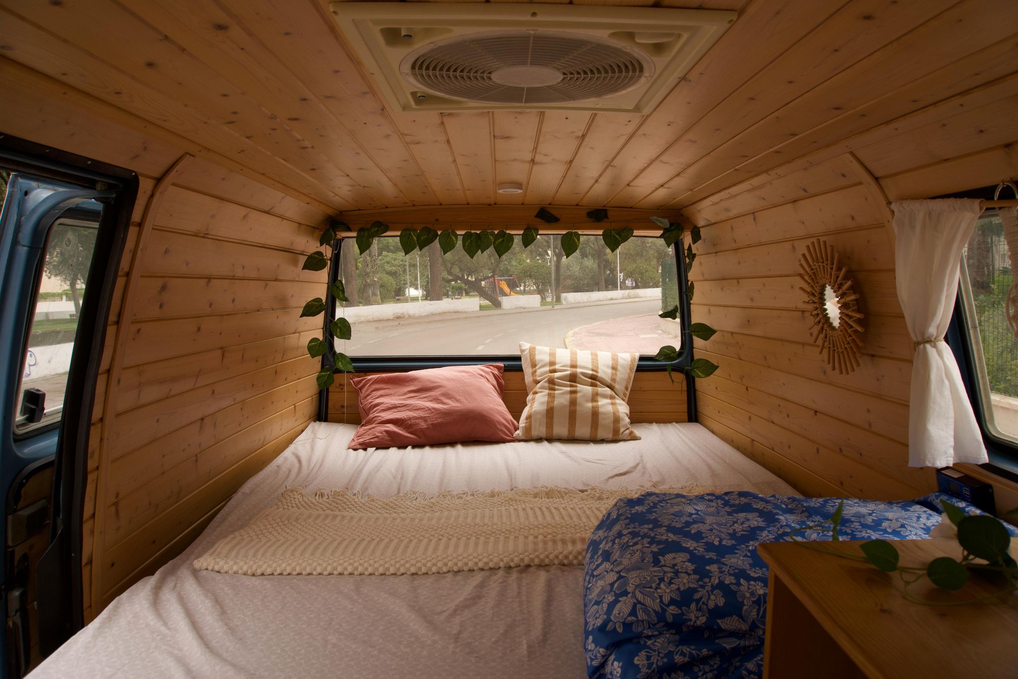 Skye camper – interior view
